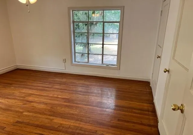 Photo 2 of Single family home for sale at 955 Field St, San Marcos, TX 78666 | MLS# 3039218 | Listing updated on 2026-10-29