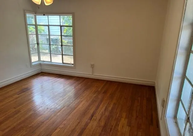 Photo 3 of Single family home for sale at 955 Field St, San Marcos, TX 78666 | MLS# 3039218 | Listing updated on 2026-10-29