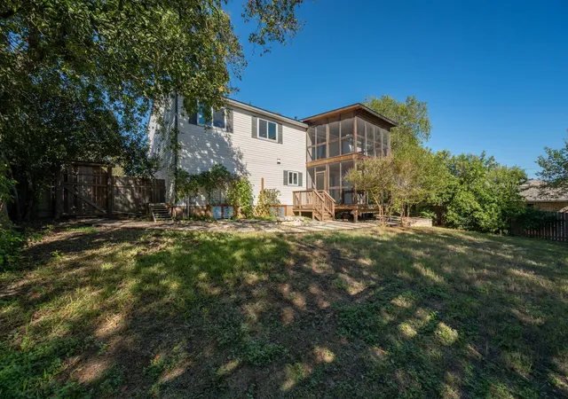 Photo 4 of Single family home for sale at 1100 Huntridge Dr, Austin, TX 78758 | MLS# 3313186 | Listing updated on 2026-10-10