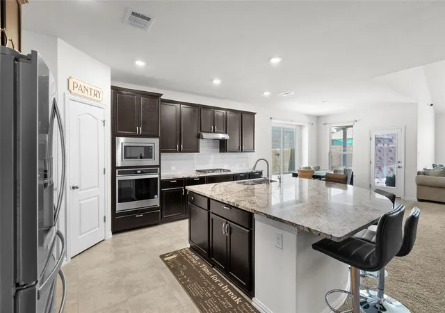 Photo 2 of Single family home for sale at 6533 Leonardo Cv, Round Rock, TX 78665 | MLS# 9175473 | Listing updated on 2026-10-08