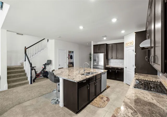 Photo 3 of Single family home for sale at 6533 Leonardo Cv, Round Rock, TX 78665 | MLS# 9175473 | Listing updated on 2026-10-08