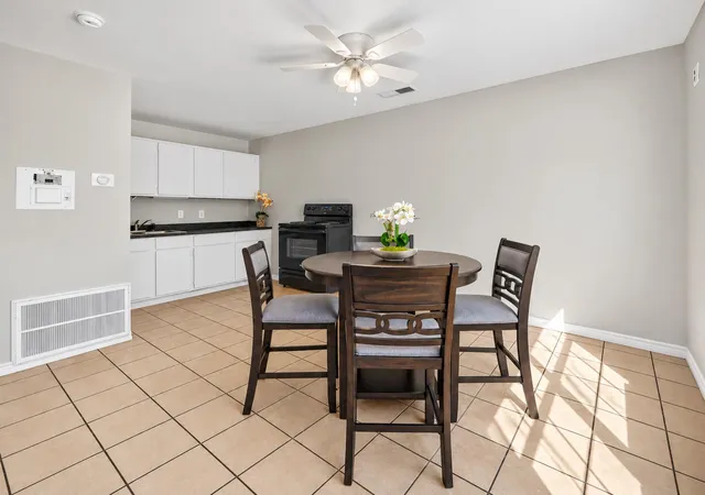 Photo 4 of House for sale at 417 N Blanco St, Lockhart, TX 78644 | MLS# 2259011 | Listing updated on 2026-10-29