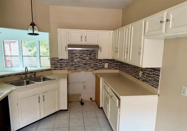 Photo 4 of Single family home for sale at 7122 Valley Trails, San Antonio, TX 78250 | MLS# 3146965 | Listing updated on 2026-10-09