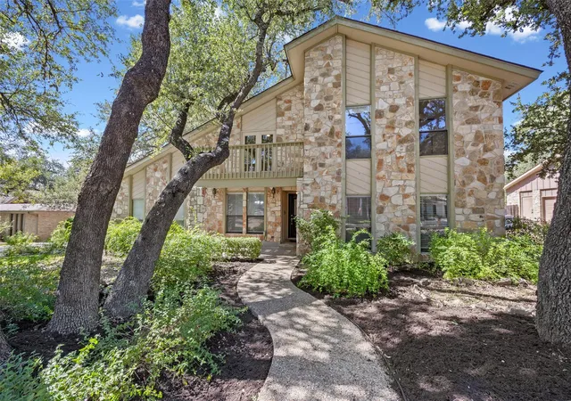 Photo 1 of Single family home for sale at 11306 Pickfair Dr, Austin, TX 78750 | MLS# 3520312 | Listing updated on 2026-10-10