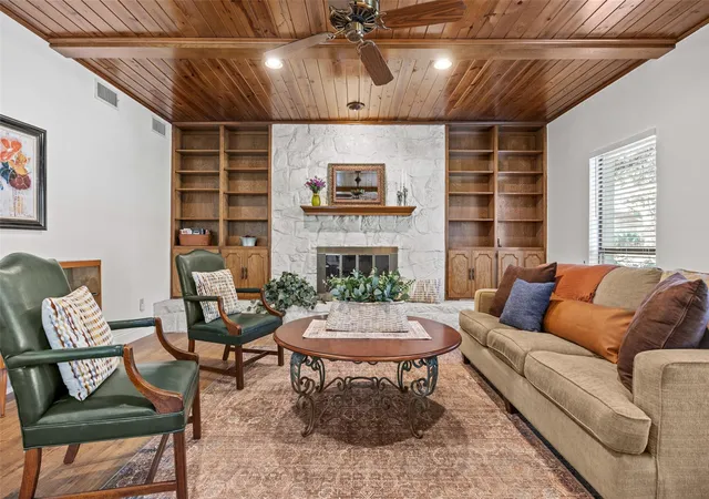 Photo 3 of Single family home for sale at 11306 Pickfair Dr, Austin, TX 78750 | MLS# 3520312 | Listing updated on 2026-10-10