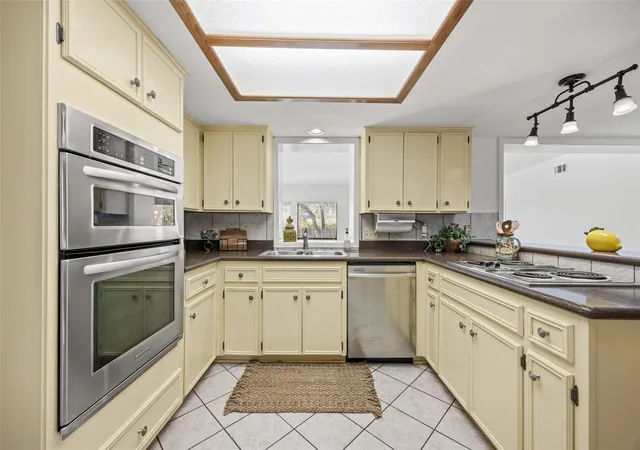 Photo 3 of Single family home for sale at 11306 Pickfair Dr, Austin, TX 78750 | MLS# 3520312 | Listing updated on 2026-10-10