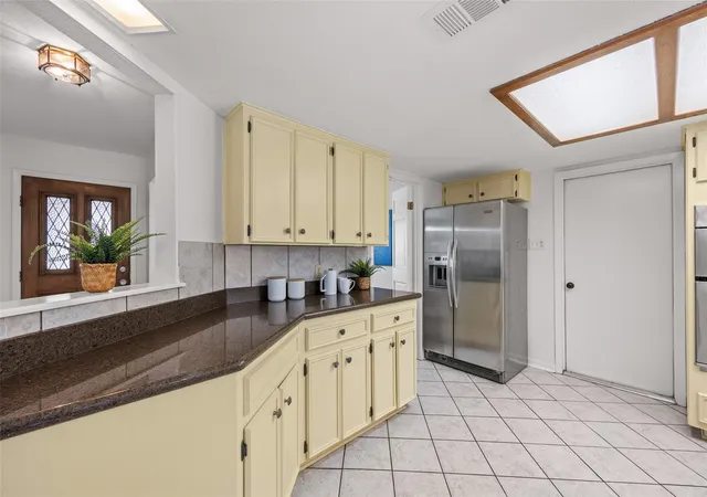 Photo 4 of Single family home for sale at 11306 Pickfair Dr, Austin, TX 78750 | MLS# 3520312 | Listing updated on 2026-10-10