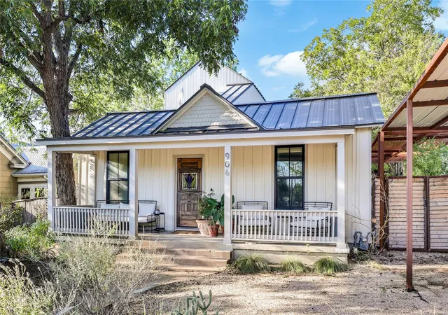 Photo 1 of Single family home for sale at 906 E 14th Street #A, Austin, TX 78702 | MLS# 5504633 | Listing updated on 2026-10-27