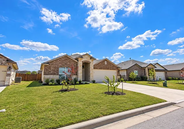Single family home for sale at 444 Uncle Billy Way, Jarrell, TX 76537 | MLS# 7172341