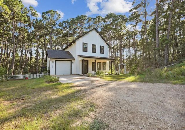Single family home for sale at 105 Mokolii Ct, Bastrop, TX 78602 | MLS# 6044906