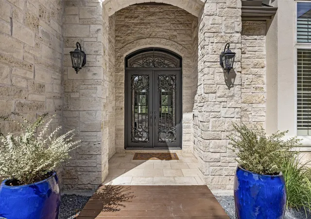 Photo 1 of Single family home for sale at 9008 Thickwoods Cv, Austin, TX 78735 | MLS# 2277736 | Listing updated on 2026-10-18
