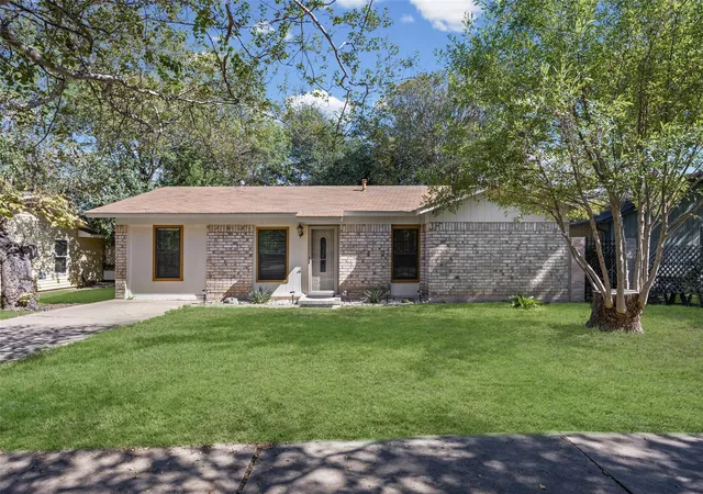 Photo 1 of Single family home for sale at 1102 Sahara Ave, Austin, TX 78745 | MLS# 8961989 | Listing updated on 2026-10-10