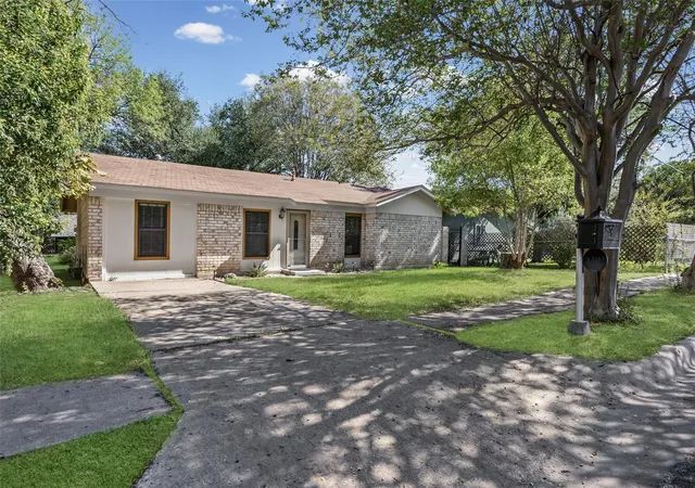 Photo 2 of Single family home for sale at 1102 Sahara Ave, Austin, TX 78745 | MLS# 8961989 | Listing updated on 2026-10-10