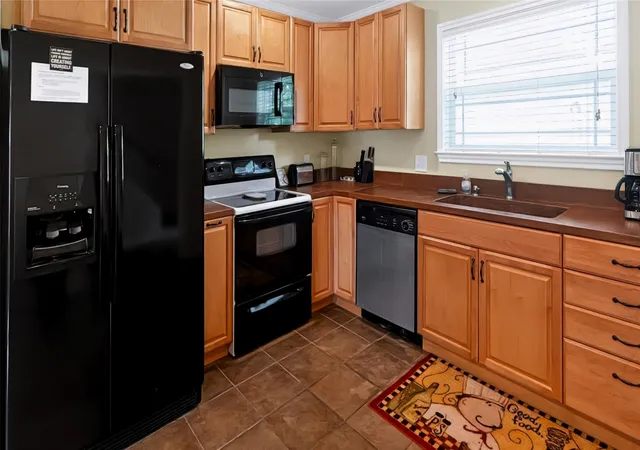 Photo 3 of Condo for sale at 2005 Browning Dr #74, Austin, TX 78752 | MLS# 5568883 | Listing updated on 2026-10-25