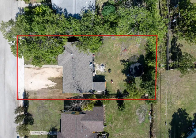 Photo 2 of Single family home for sale at 413 Patricia Dr, San Marcos, TX 78666 | MLS# 1941802 | Listing updated on 2026-10-09