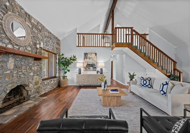 Photo 3 of Single family home for sale at 3501 Black Mesa Holw, Austin, TX 78739 | MLS# 4536545 | Listing updated on 2026-10-09