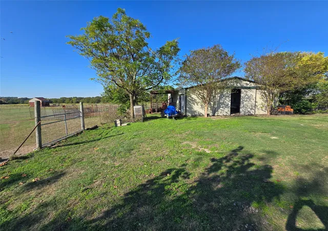 Photo 3 of House for sale at 401 County Rd 315, Jarrell, TX 76537 | MLS# 3471348 | Listing updated on 2026-10-09