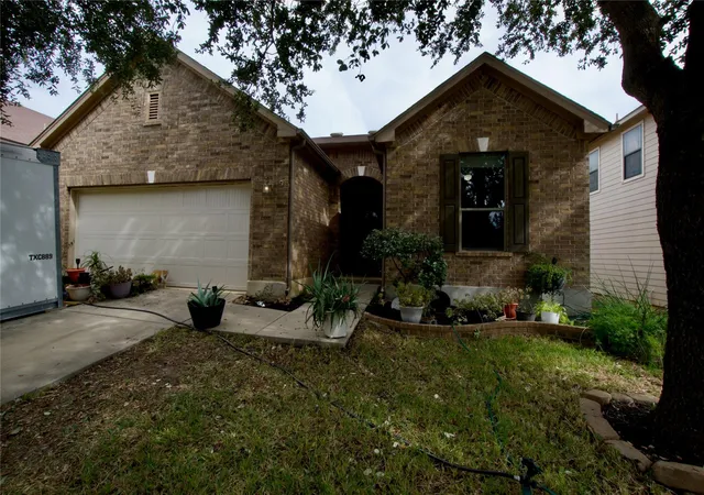 Photo 2 of Single family home for sale at 10906 Almond Crst Dr, San Antonio, TX 78233 | MLS# 4966849 | Listing updated on 2026-10-30
