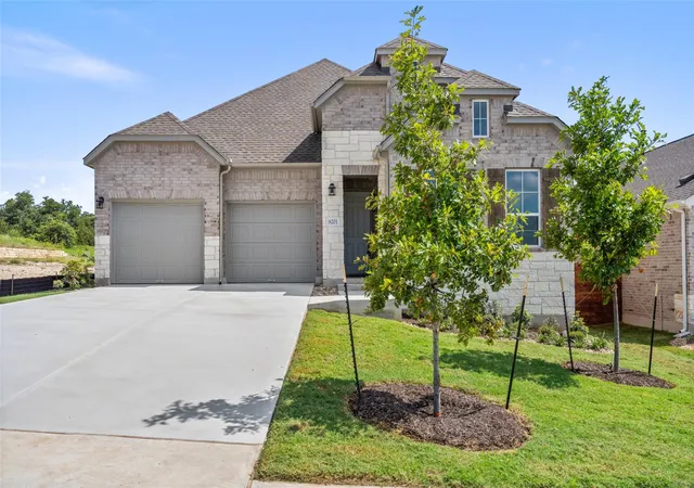 Photo 2 of Single family home for sale at 11413 Lago Leon St, Manor, TX 78653 | MLS# 8176647 | Listing updated on 2026-10-09