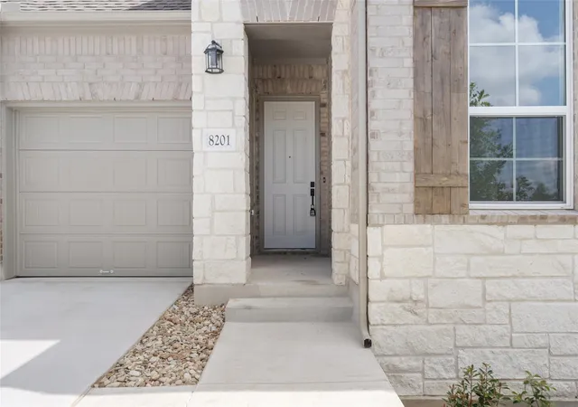 Photo 3 of Single family home for sale at 11413 Lago Leon St, Manor, TX 78653 | MLS# 8176647 | Listing updated on 2026-10-10