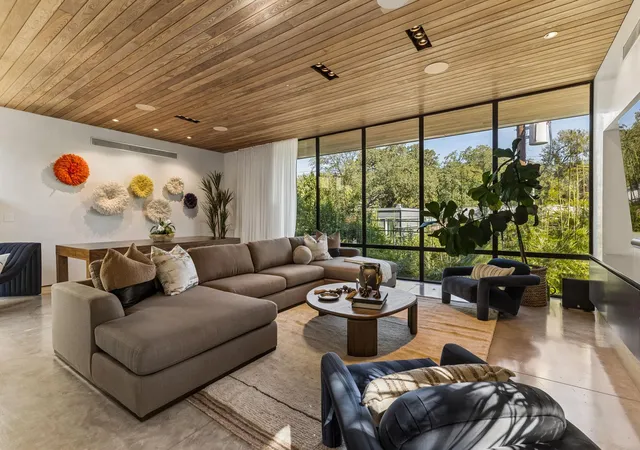 Photo 1 of Single family home for sale at 2304 Indian Trl, Austin, TX 78703 | MLS# 9234760 | Listing updated on 2026-10-22
