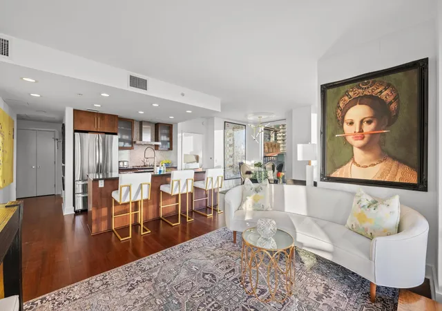 Photo 4 of Condo for sale at 300 Bowie St #603, Austin, TX 78703 | MLS# 5518271 | Listing updated on 2026-10-16