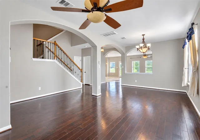 Photo 4 of Single family home for sale at 917 Abbeyglen Castle Dr, Pflugerville, TX 78660 | MLS# 3588651 | Listing updated on 2026-10-10