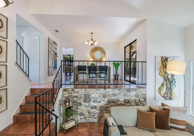 Photo 4 of Single family home for sale at 11202 Oak View Dr, Austin, TX 78759 | MLS# 9335277 | Listing updated on 2026-10-28