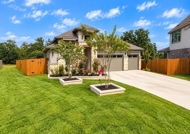 Photo 2 of Single family home for sale at 1129 Cole Ests Dr, Georgetown, TX 78628 | MLS# 6509979 | Listing updated on 2026-10-20
