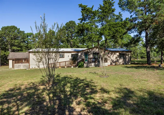 Manufactured home for sale at 260 Pine Valley Loop, Smithville, TX 78957 | MLS# 8706472