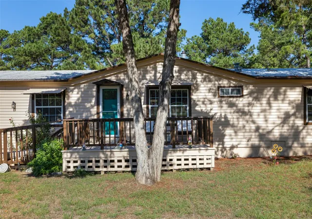 Photo 1 of Manufactured home for sale at 260 Pine Valley Loop, Smithville, TX 78957 | MLS# 8706472 | Listing updated on 2026-10-15