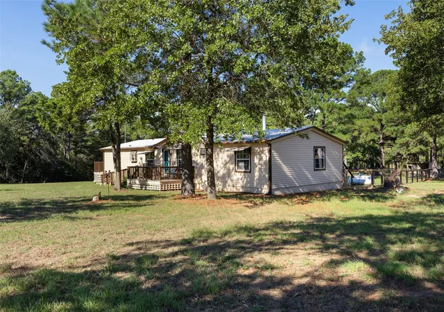 Photo 2 of Manufactured home for sale at 260 Pine Valley Loop, Smithville, TX 78957 | MLS# 8706472 | Listing updated on 2026-10-15
