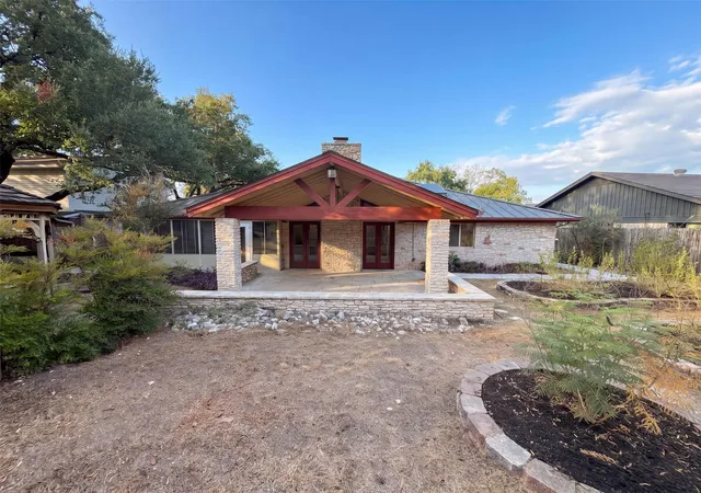 Photo 4 of Single family home for sale at 12309 Indian Mound Dr, Austin, TX 78758 | MLS# 5074722 | Listing updated on 2026-10-09