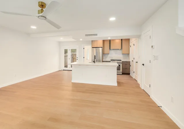 Photo 4 of House for sale at 1413 Valleyridge Dr, Austin, TX 78704 | MLS# 4915689 | Listing updated on 2026-10-23