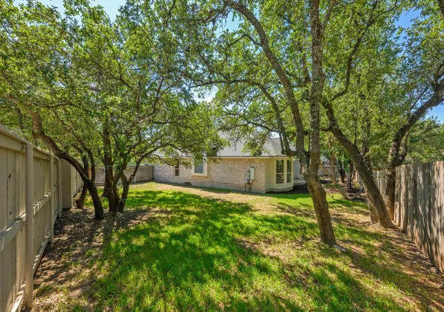 Photo 4 of Single family home for sale at 3600 Normandy Ridge Ln, Austin, TX 78738 | MLS# 8499845 | Listing updated on 2026-10-28