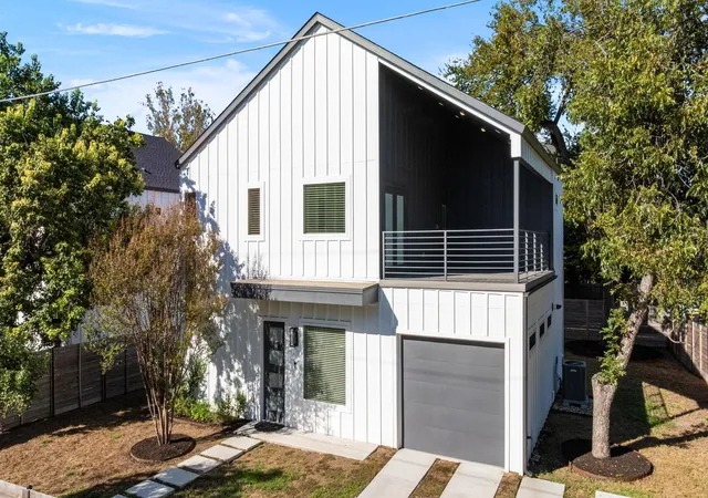 Photo 2 of Single family home for sale at 102 W Fawnridge Dr, Austin, TX 78753 | MLS# 5773425 | Listing updated on 2026-10-10