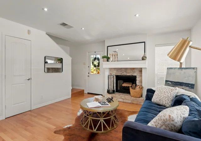 Listing Photo 5 - Condo for sale in building located at 1504 Allen Rd, Austin, TX 78746 - Unit #B