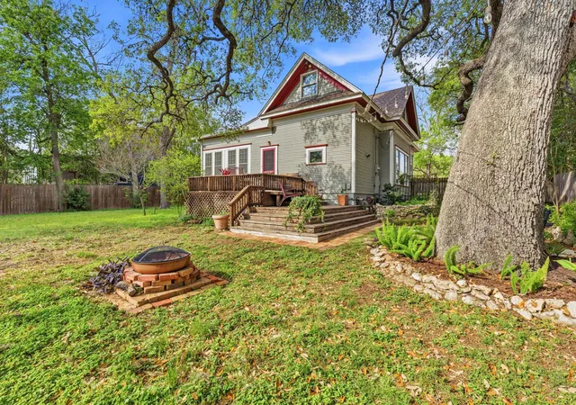 Photo 3 of Single family home for sale at 410 Cibilo St, Lockhart, TX 78644 | MLS# 1838370 | Listing updated on 2026-10-09