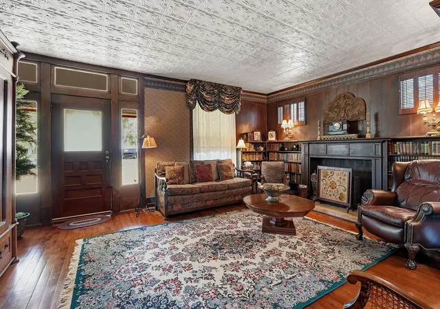 Photo 3 of Single family home for sale at 410 Cibilo St, Lockhart, TX 78644 | MLS# 1838370 | Listing updated on 2026-10-09