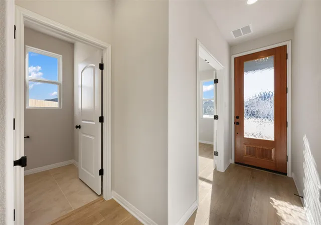 Photo 4 of Single family home for sale at 117 Jans Way, Georgetown, TX 78626 | MLS# 6445049 | Listing updated on 2026-10-09