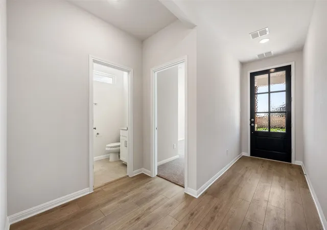 Photo 3 of Single family home for sale at 125 Jans Way, Georgetown, TX 78626 | MLS# 5490588 | Listing updated on 2026-10-09