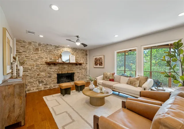 Photo 3 of Single family home for sale at 6812 Pioneer Pl, Austin, TX 78757 | MLS# 8744660 | Listing updated on 2026-10-10