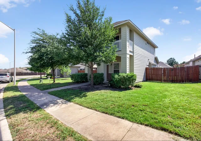 Photo 3 of Single family home for sale at 516 Palmilla St, Leander, TX 78641 | MLS# 7432142 | Listing updated on 2026-10-10