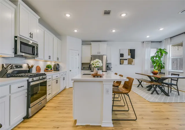 Photo 3 of Single family home for sale at 163 Longstraw Dr, Buda, TX 78610 | MLS# 8072142 | Listing updated on 2026-10-09