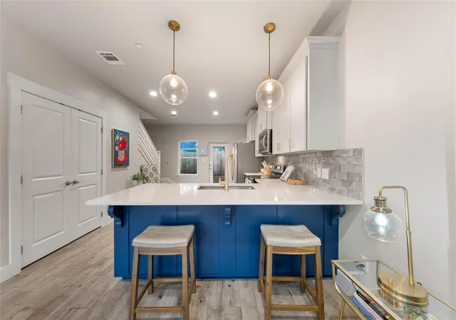 Photo 3 of Townhouse for sale at 1123 Paniolo Dr, Boerne, TX 78006 | MLS# 5723803 | Listing updated on 2026-10-12