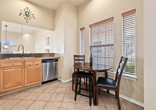 Listing Photo 5 - Condo for sale in building located at 2918 Ranch Rd 620 N, Austin, TX 78734 - Unit #S239