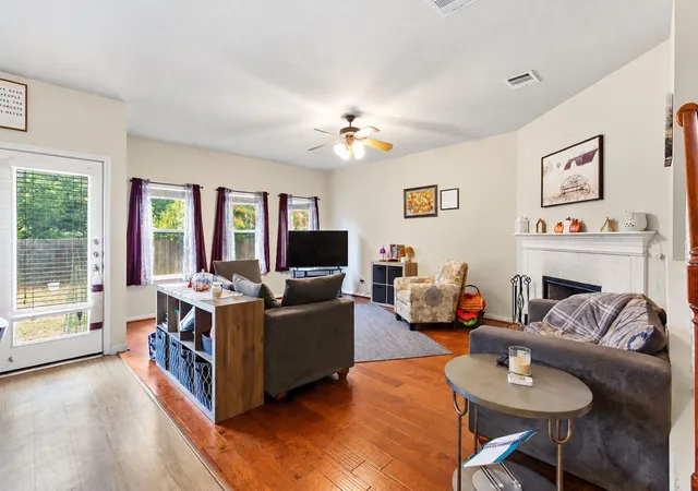Photo 3 of Single family home for sale at 904 Elmwood Dr, Georgetown, TX 78628 | MLS# 4080318 | Listing updated on 2026-10-10