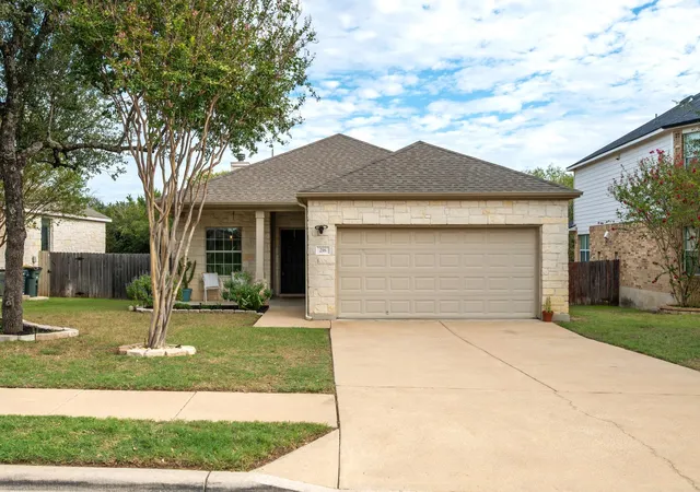 Single family home for sale at 216 Hoot Owl Ln N, Leander, TX 78641 | MLS# 4708274