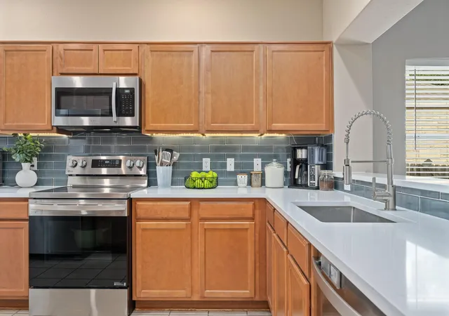 Photo 4 of Single family home for sale at 216 Hoot Owl Ln N, Leander, TX 78641 | MLS# 4708274 | Listing updated on 2026-10-22