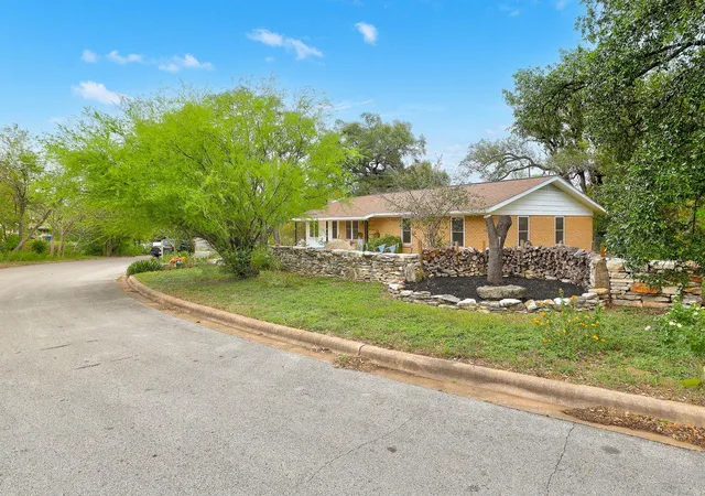 Photo 3 of Single family home for sale at 4505 Dudley Dr, Austin, TX 78735 | MLS# 9956270 | Listing updated on 2026-10-24